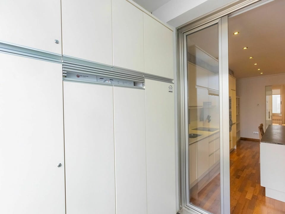 Property, Room, Wall, Interior Design, Building, Real Estate, Architecture, House, Floor, Ceiling