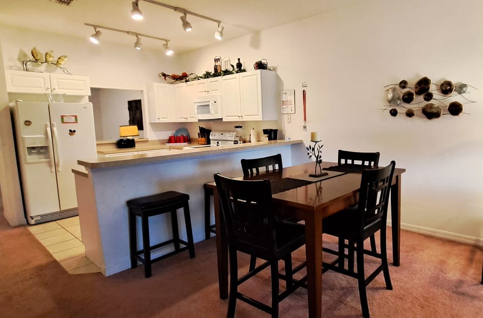 Breakfast bar