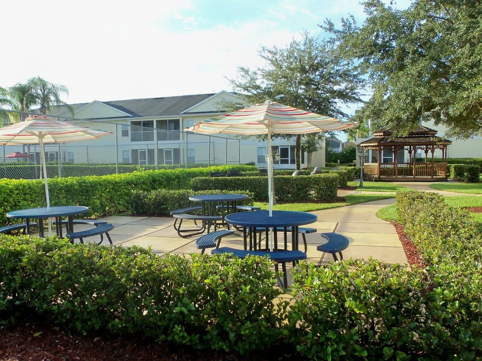 Grand Palms BBQ area