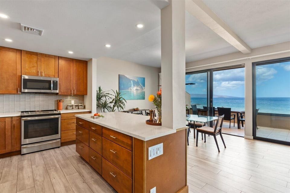 Panoramic ocean views from the main area