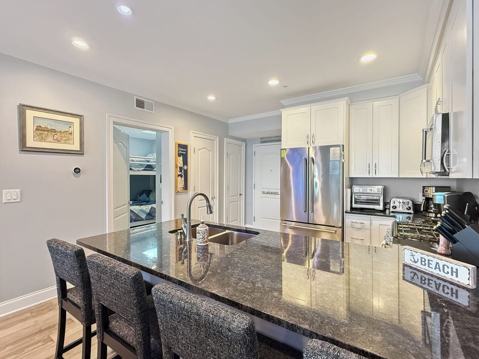 Dewey Beach Penthouse bar top and kitchen