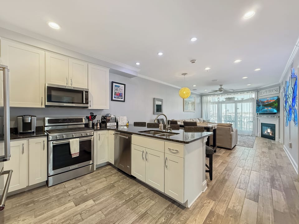 Dewey Beach Penthouse Kitchen