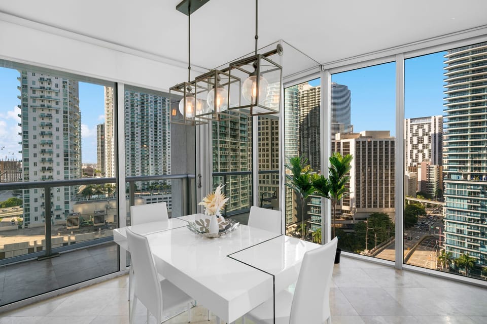 Large and bright dining area!