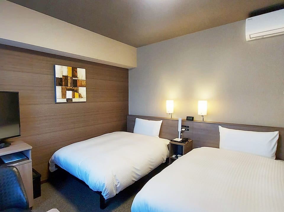 Superior Twin Room, Non Smoking | Free WiFi, bed sheets