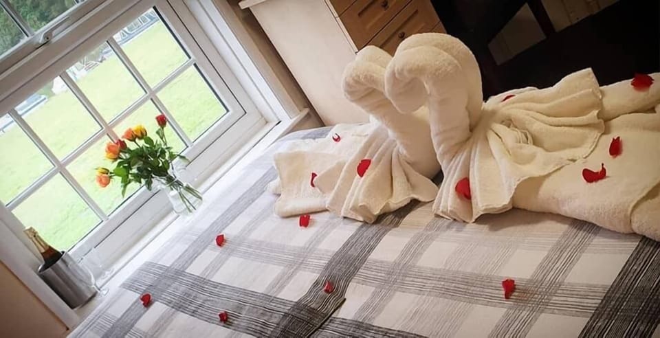Double Room, Ensuite | Individually decorated, individually furnished, desk, laptop workspace