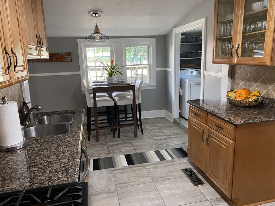 Kitchen/Breakfast Room