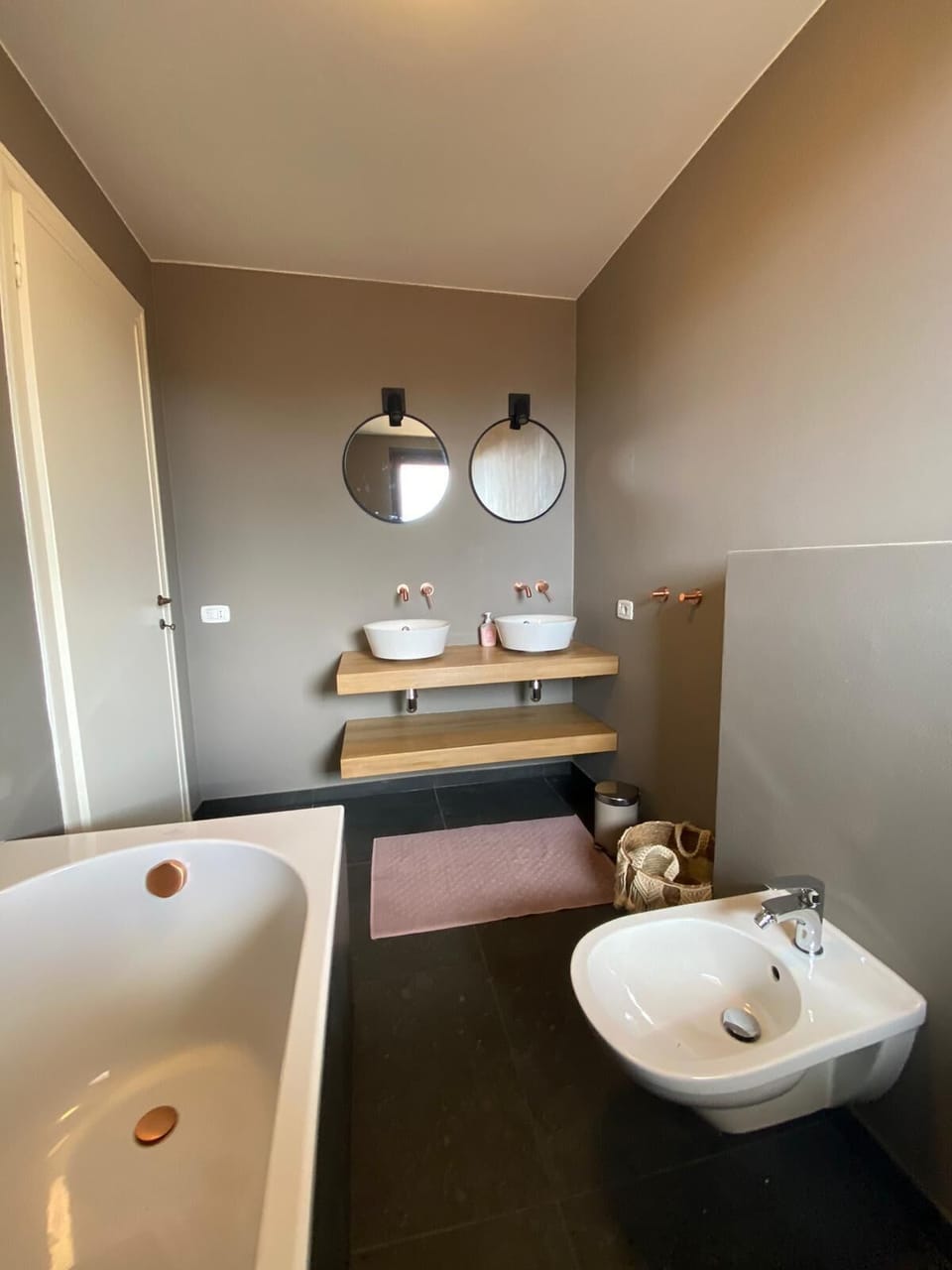 2nd Bathroom