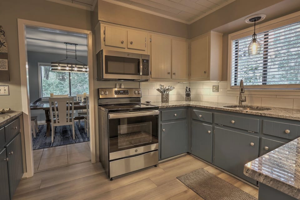 Fully equipped kitchen 