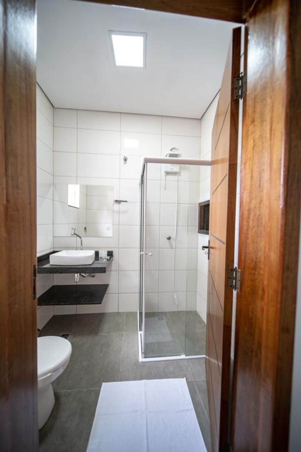 Shower, towels