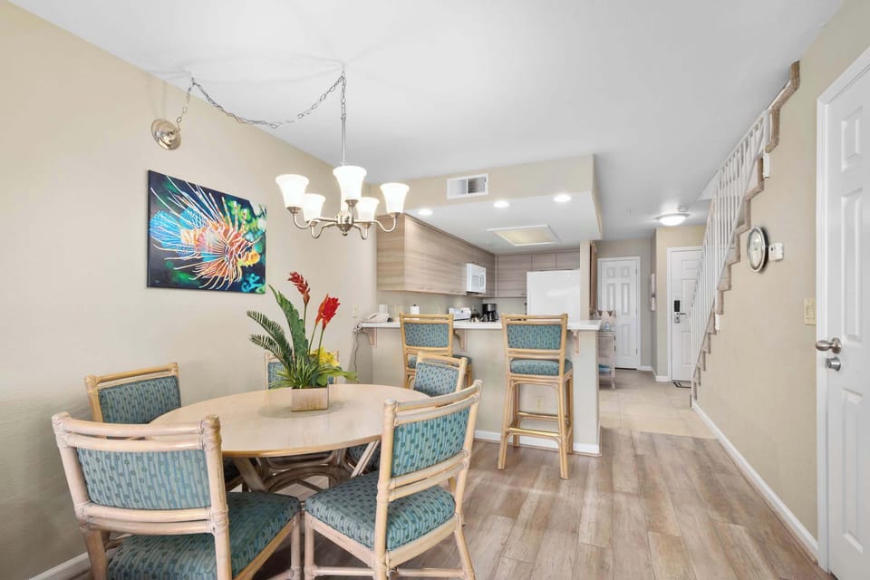 Dining Area, Bar and Kitchen 
