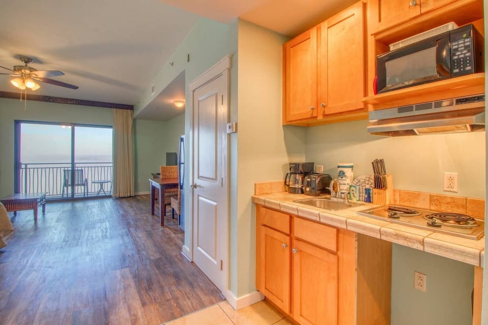 Kitchenette with everything you will need to make some quick meals!