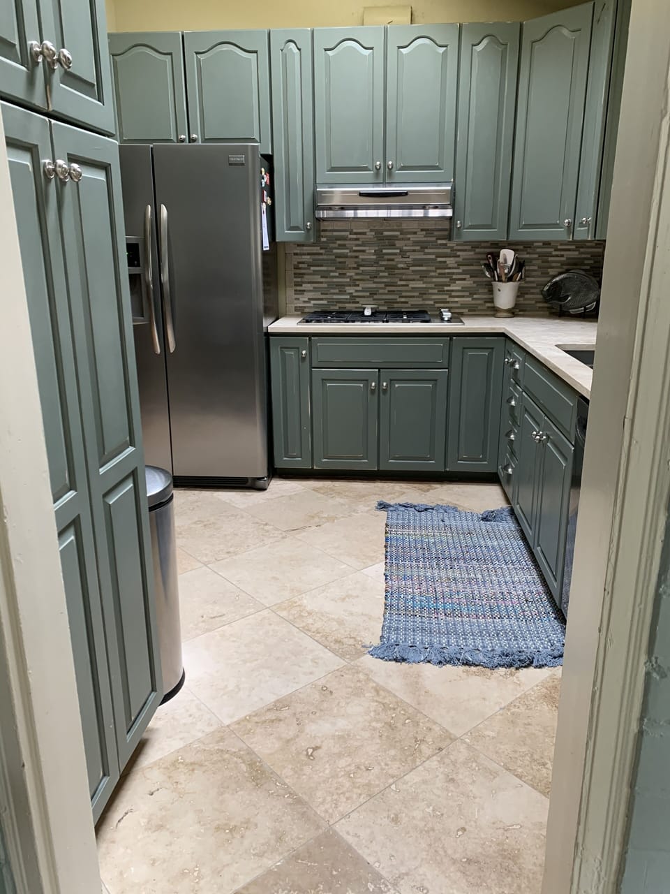 We have dishwasher, stove, oven, microwave, coffee pot, dishes and cookware! 