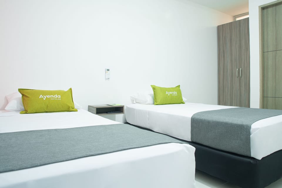 Hypo-allergenic bedding available, WiFi (free), bed sheets