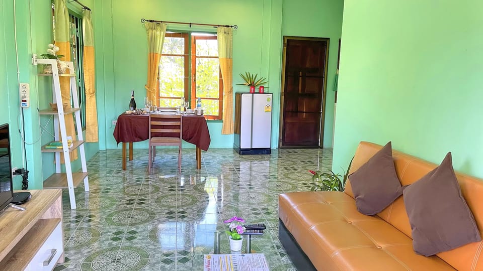 Standard Bungalow | Living area | 36-inch Smart TV with digital channels, TV
