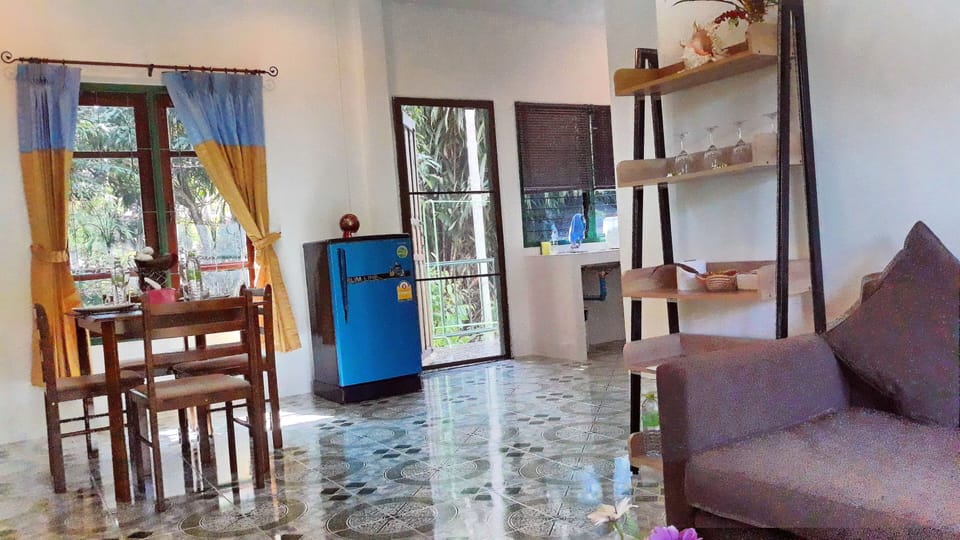 Standard Bungalow | Living area | 36-inch Smart TV with digital channels, TV