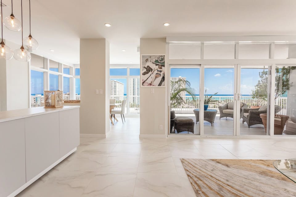 Suite (2 Room with one Master King) | Living area | TV