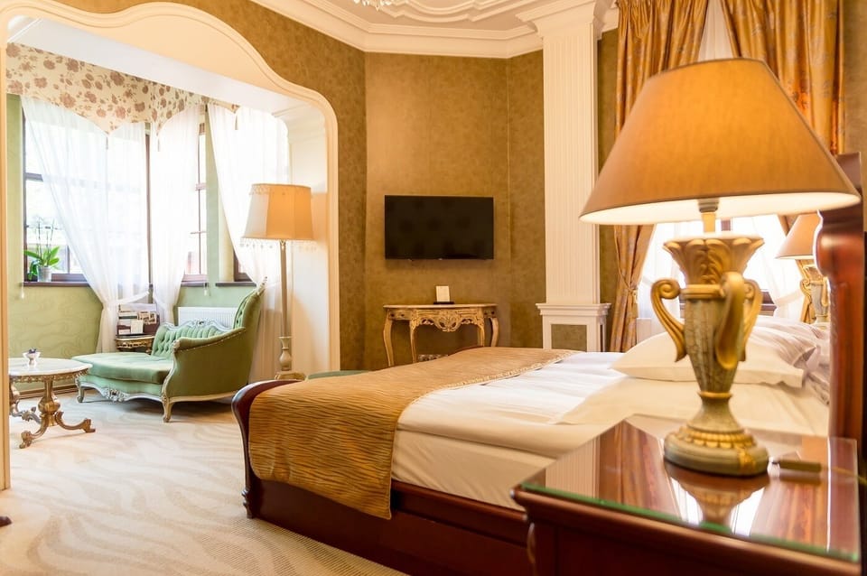 Deluxe Double or Twin Room | Egyptian cotton sheets, premium bedding, minibar, in-room safe