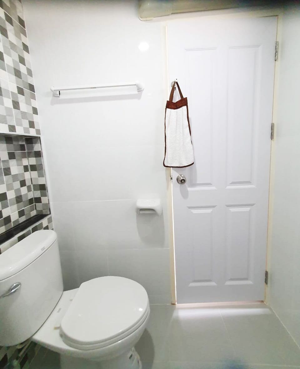 Samutsakorn Apartment Hotel in Thailand