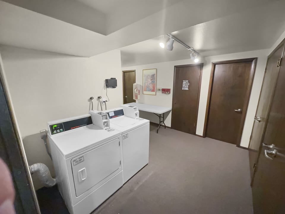 Cc19 Chateau Claire 2 Bedroom Condo by RedAwning Apartment in Dillon