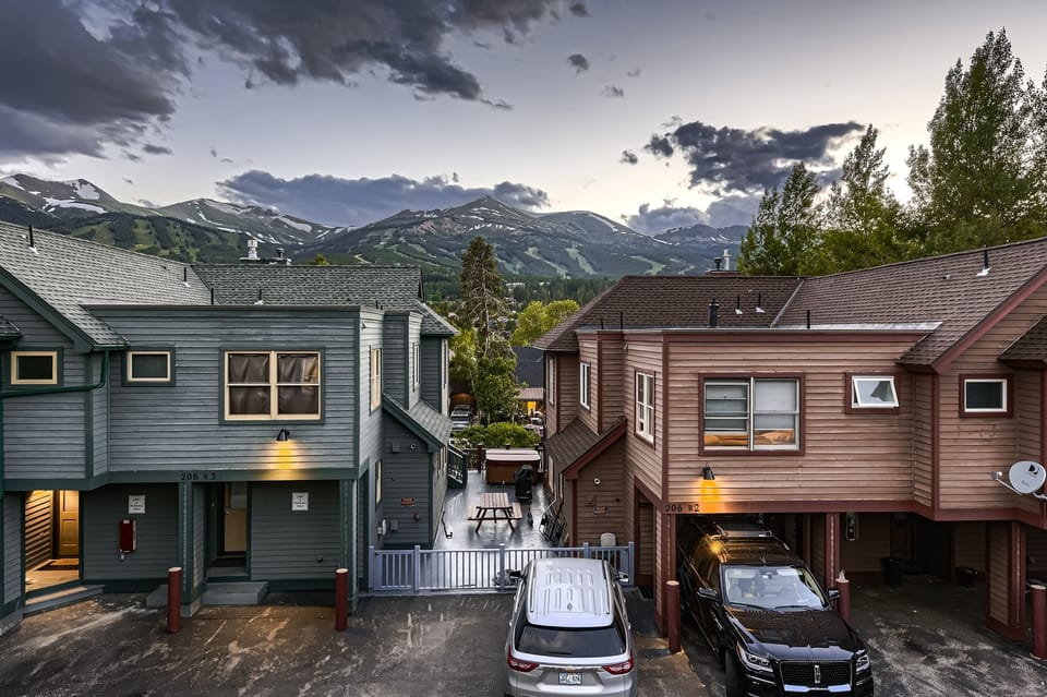 House, Multiple Bedrooms | Exterior