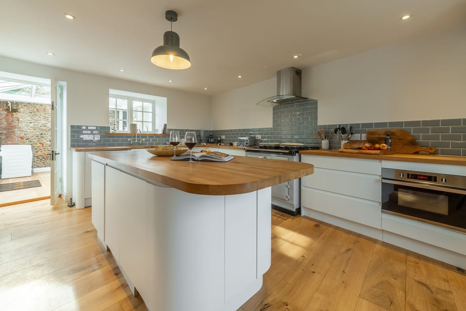 Ground floor: Kitchen with door to conservatory