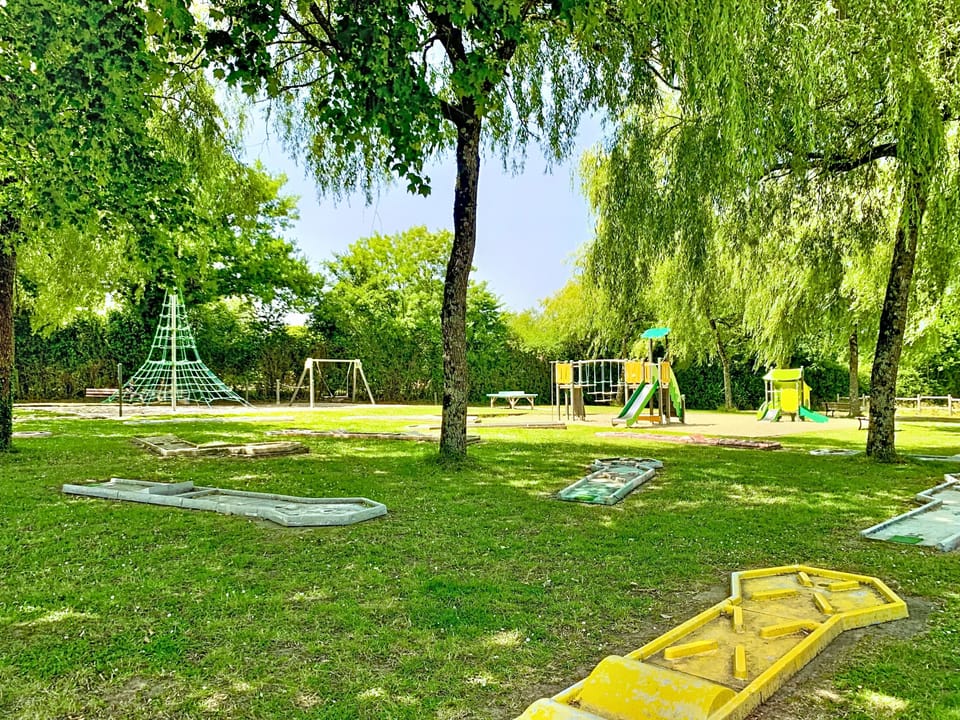 Children's play area - outdoor