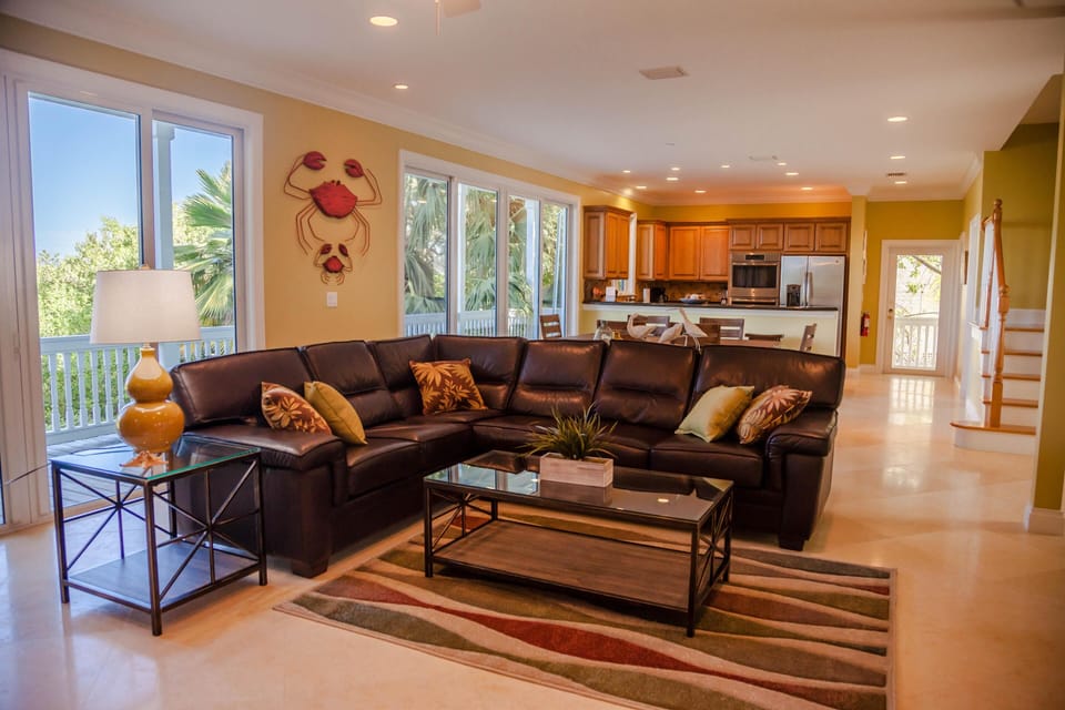 House, Multiple Beds (Nautical Wheeler) | Living room