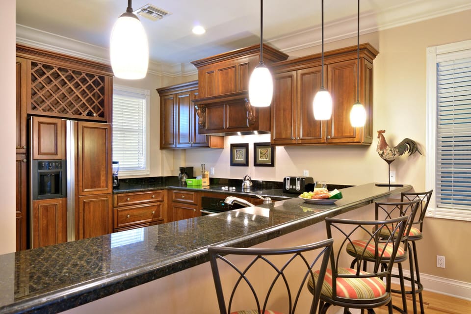 House, Multiple Beds (Seafarer's Refuge) | Private kitchen