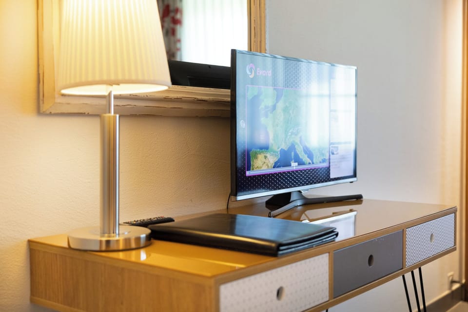 TV