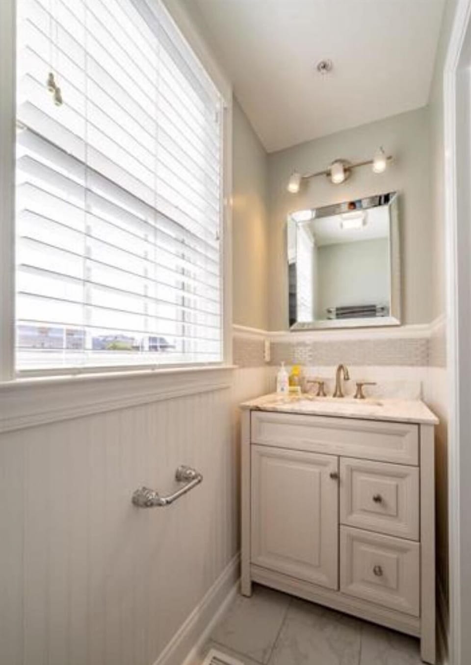 Bathroom (1)