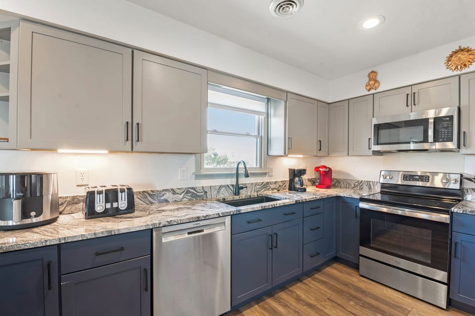 DU804: Beach House | Top Level Kitchen