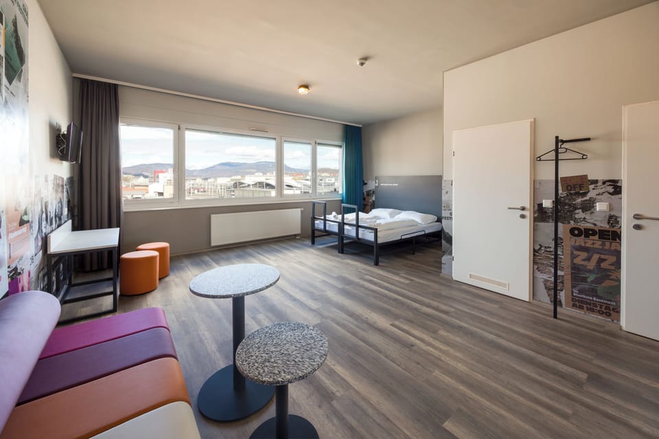 Twin Plus | In-room safe, iron/ironing board, free WiFi, bed sheets