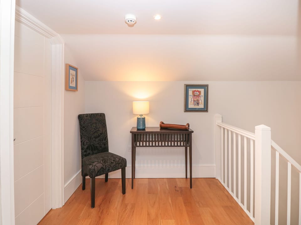 Cottage | Interior
