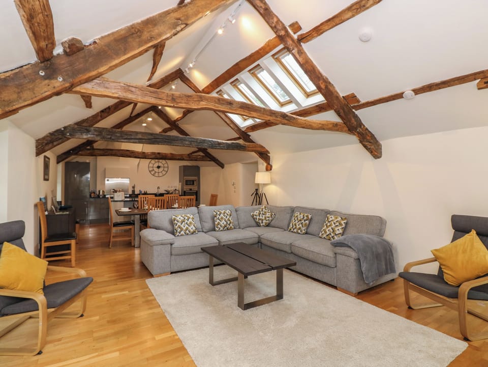 Cottage | Living area | Fireplace