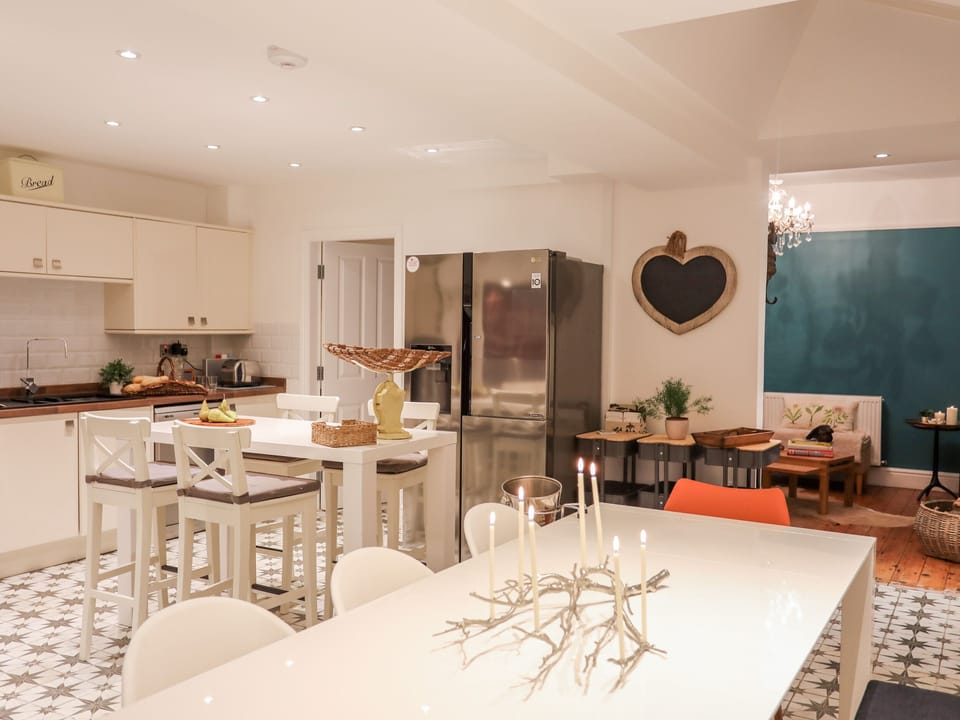 Cottage | Interior