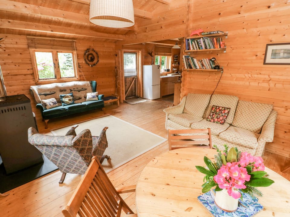 Cottage | Living room | Fireplace