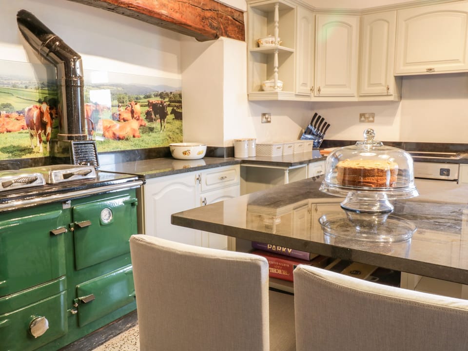 Cottage | Interior