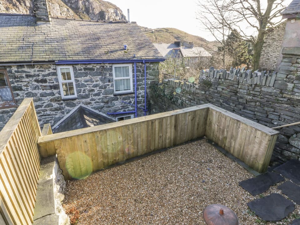 Cottage | Balcony