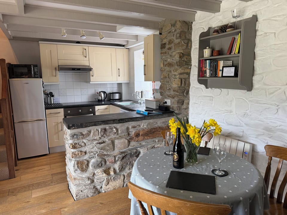 Cottage | Interior