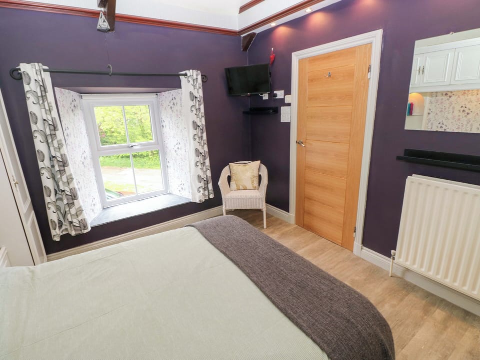 Greenbanks Cottage in Wales