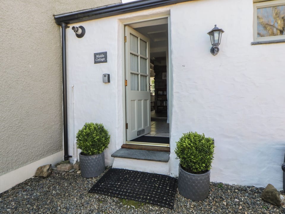 Cottage | Exterior detail