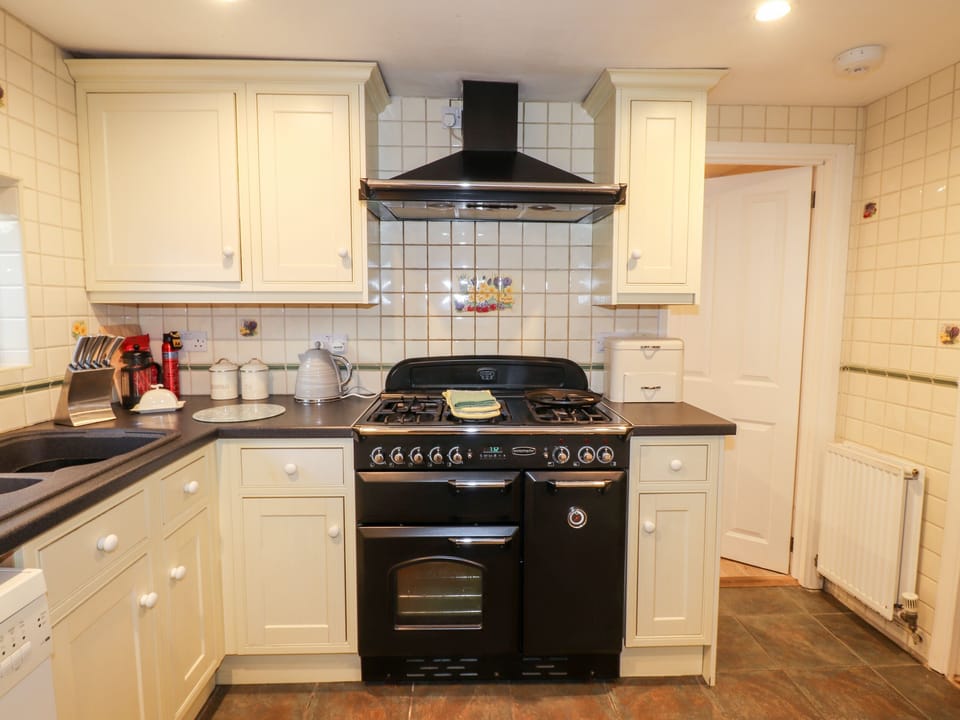 Cottage | Interior