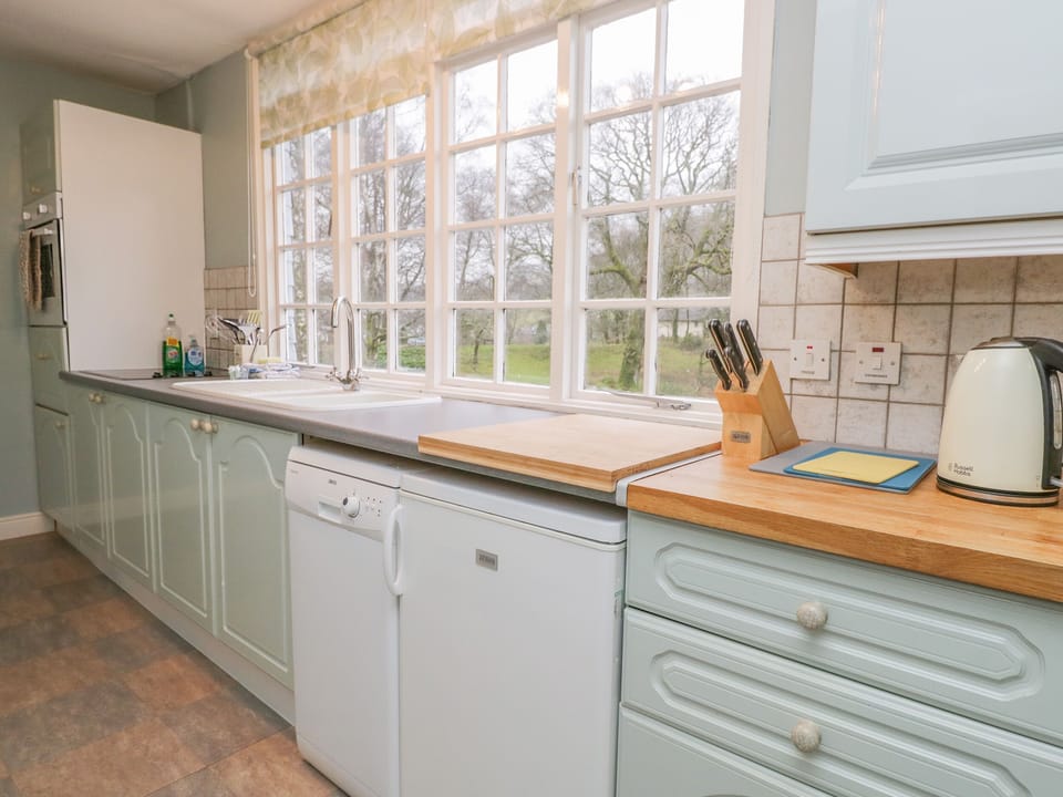Cottage | Interior