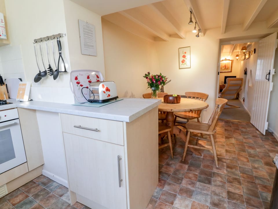Cottage | Interior