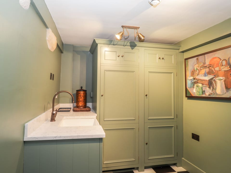 Cottage | Interior