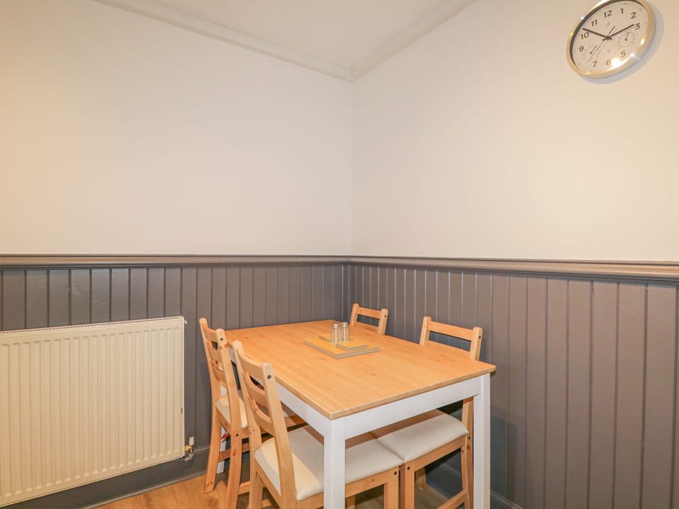 Cottage | 2 bedrooms, individually decorated, individually furnished, free WiFi