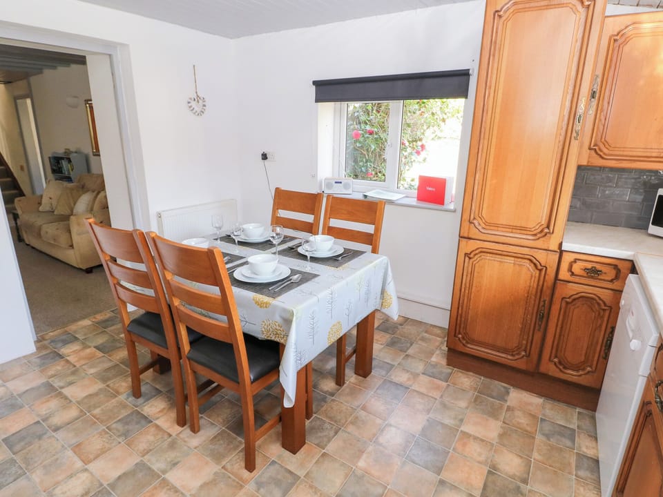 Cottage | Interior