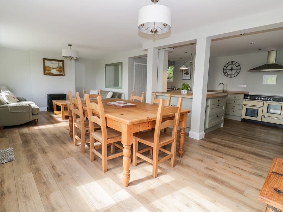 Cottage | Interior