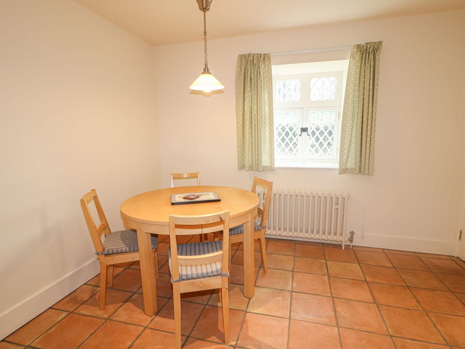 Cottage | Private kitchen | Fridge, dishwasher, electric kettle, toaster