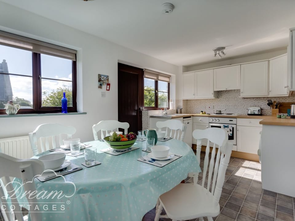 Cottage | Interior